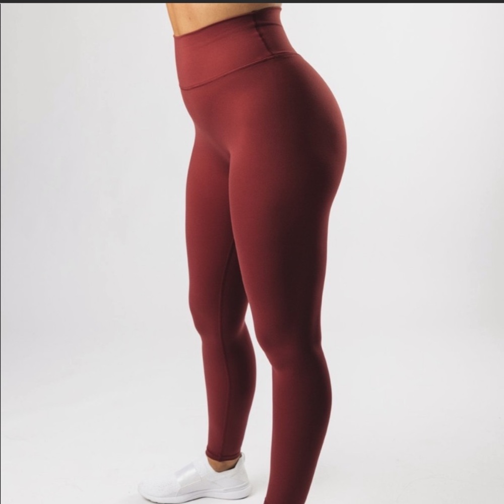 Alphalete alphalux essential leggings